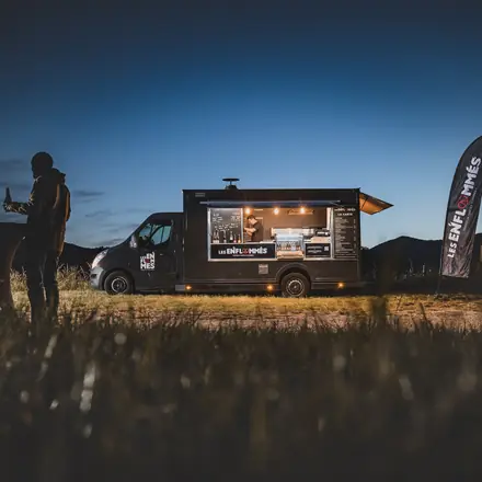 Soirée privée, le camion illuminé
