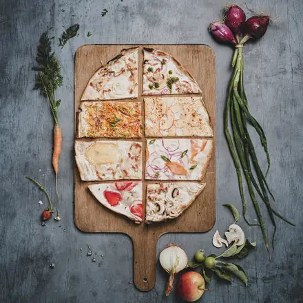 Tarte flambée sur planche